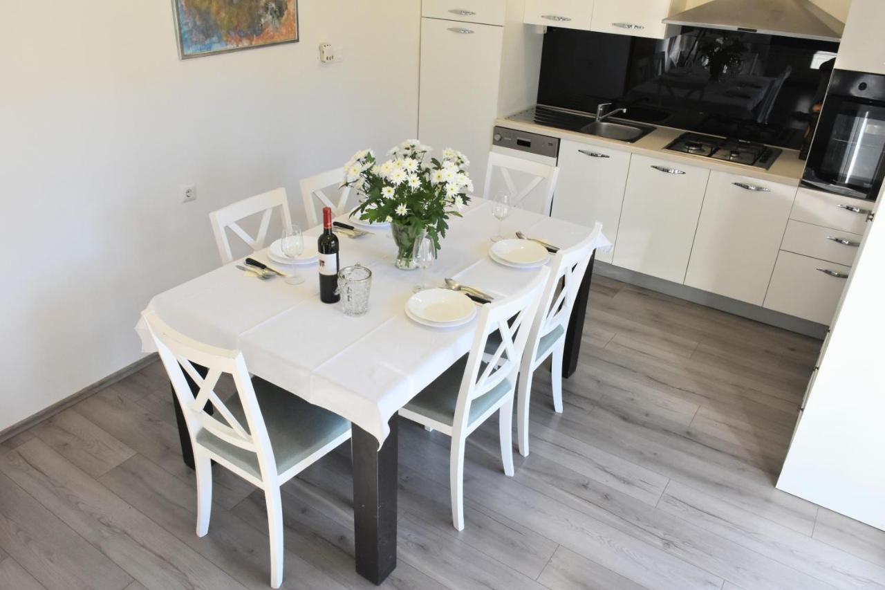 Villa Marie With Pool, Two Bedrooms For 4+2Kids Cavoglave Exterior foto